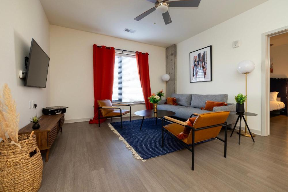 Modern Nulu 2BR CozySuites 03